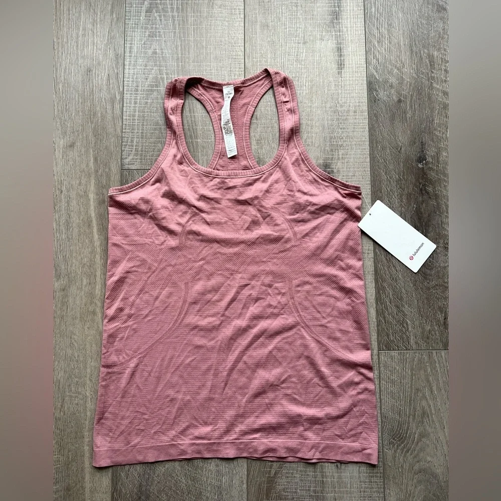 Lululemon Swiftly Tech Racerback in Quicksand Size 12